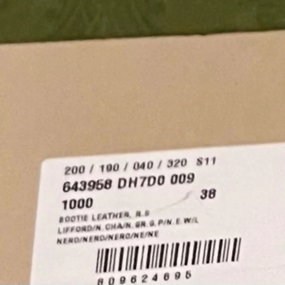 Gucci NEW Authentic Matelasse Lifford Black Boots Size 38 US 8 - Picture 7 of 9